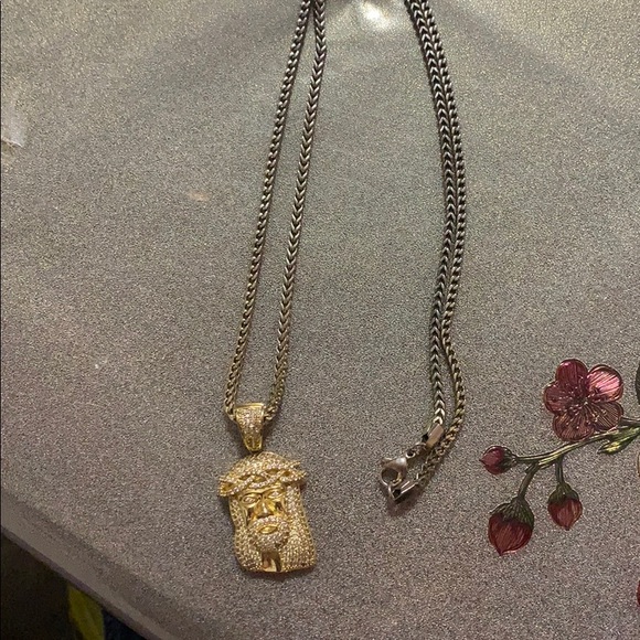 Other - Jesus piece with chain.
